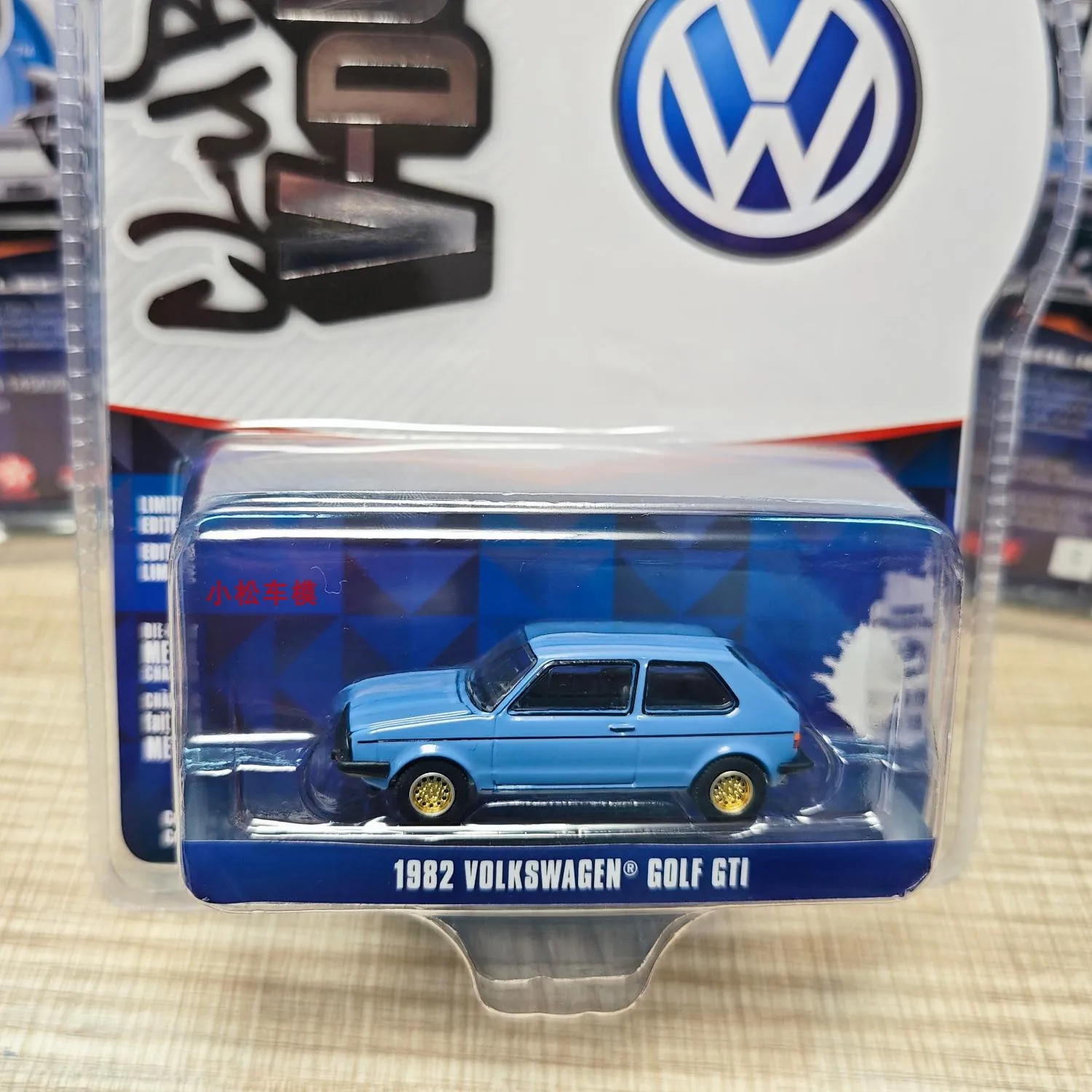 GreenLight 1:64 Club Vee Pub S - Model Kit Volkswagen review and price