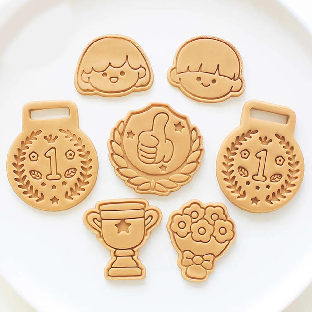 Medals Trophies Cookie Cutters - Model Kit For Beginners review and price