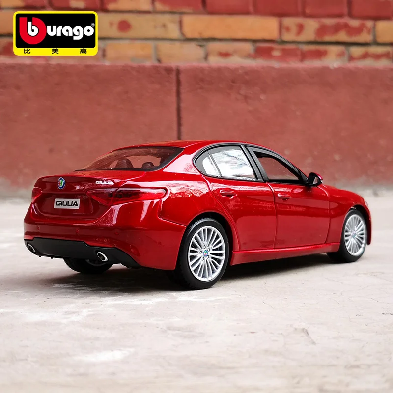 Hub Caps Bburago 1:24 Alfa Rom - Model Kit Alfa Romeo review and price